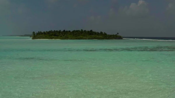 Стріляє Дрона Над Морем Мальдівських Островах Прекрасні Морські Хвилі Пляжі — стокове фото