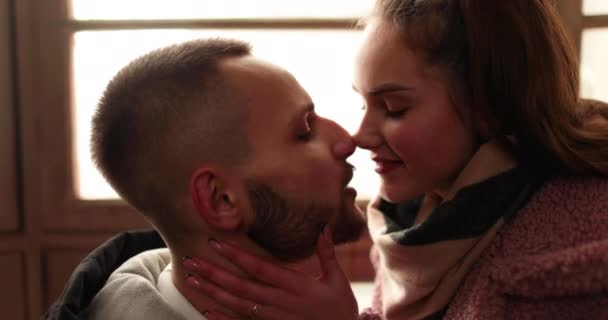 Young Couple Love Say Goodbye Passionate Kisses Hugs Romantic Date — Stock Video