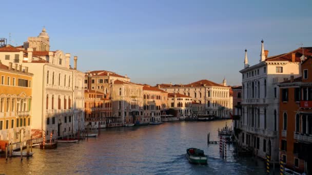 Venice Italy March 2023 Grand Canal Floating Ships Beautiful Sunny — Stock Video