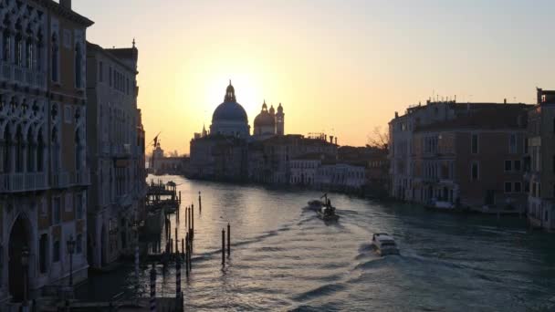 Гранд Канал Венеции Силуэтом Санта Мария Делла Салют Восходе Солнца — стоковое видео