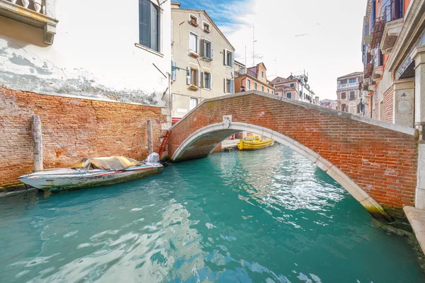 Ponte Pedra Sobre Canal Veneza Itália Europa — Fotografia de Stock