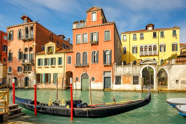 Gondel Einem Kanal Der Altstadt Von Venedig Italien Europa — Stockfoto
