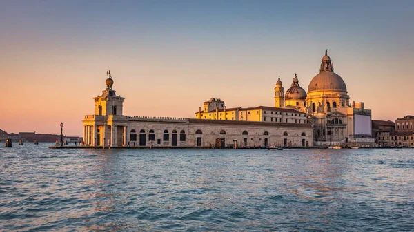 Grand Canal Venice Santa Maria Della Salute Basilica Beautiful Sunrise — Stock Photo, Image