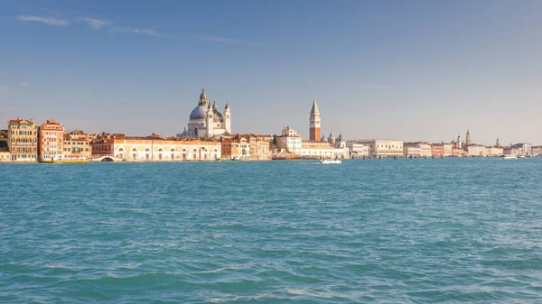 Giudecca Kanaal Venetië Met Santa Maria Della Salute Basiliek Mark — Stockfoto