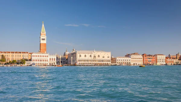 Venetië Met Campanile Mark Uitzicht Het Bekken Van San Marco — Stockfoto