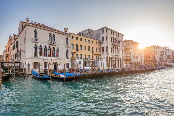 Der Canal Grande Mit Den Gondeln Venedig Einem Schönen Sonnigen — Stockfoto