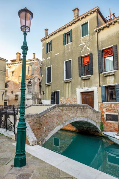 Canal Stone Bridge Historic Buildings Venice Italy Europe — Stock Photo, Image