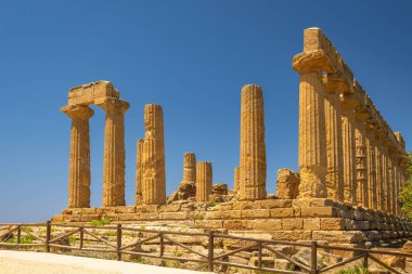 Tapınaklar Vadisi 'ndeki Juno Tapınağı. Sicilya, İtalya ve Avrupa 'da Agrigento' daki arkeolojik alan.