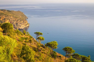 Sicilya kıyıları Castellammare del Golfo kasabası, İtalya, Avrupa.