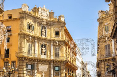 PALERMO, İtalya - 18 Temmuz 2023 Quattro Canti, Barok Meydanı.