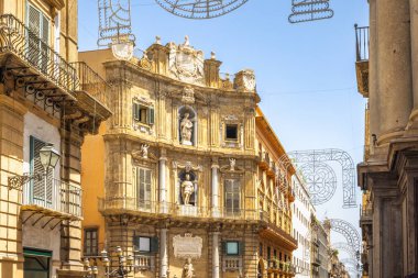 PALERMO, İtalya - 18 Temmuz 2023 Quattro Canti, Barok Meydanı.