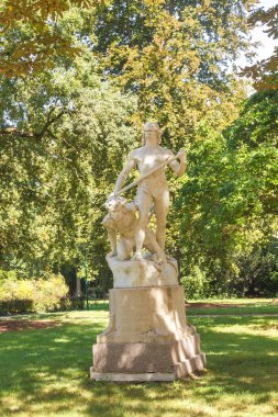 NANCY, FRANCE - 25 Eylül 2023: Nancy 'ye park edilmiş heykel, Fransa' nın tarihi kenti, Avrupa.