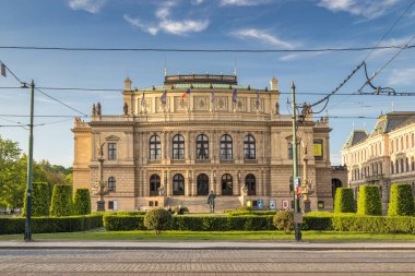 PRAG, CZECH Cumhuriyet - 7 Mayıs 2023 Rudolfinum neo-rönesans binası.