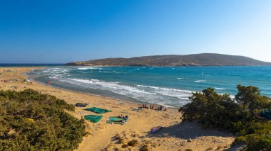 RHODES, GREECE - 6 Temmuz 2022: Rodos adasının güneyindeki Prasonisi plajının panoramik manzarası.