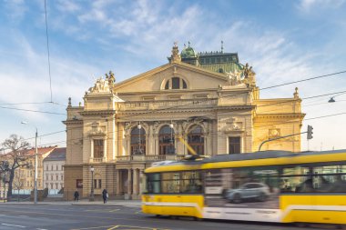 PILSEN, CZECH Cumhuriyet - 11 Ocak 2024: Josef Kajetan Tyl Tiyatrosu, kasabanın merkezindeki ana tiyatro