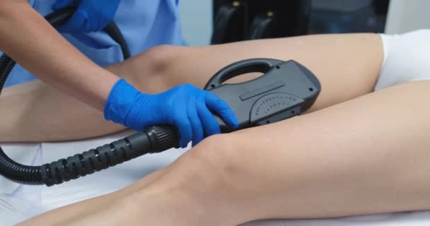 Detailní Laserové Odstranění Ochlupení Nohou Salonu Krásy Zařízení Pro Laserové — Stock video