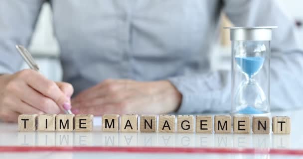 时间管理和成功的业务规划 加班和截止日期的概念 — 图库视频影像