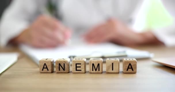 Врач Диагностирует Анемию Патологический Клинический Гематологический Синдром Анемия Вызывает Симптомы — стоковое видео