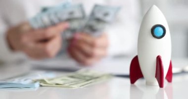 Hızlı kazanç ve iş projesine başlamak. Mali gelir kavramı