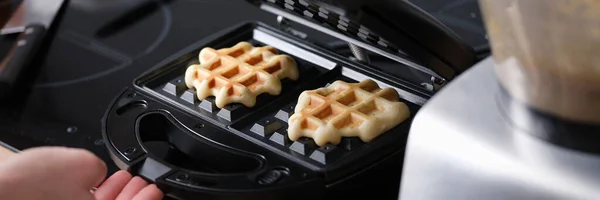 Cooking Waffles Waffle Iron Home Electric Waffle Maker Viennese Belgian — Stock Photo, Image