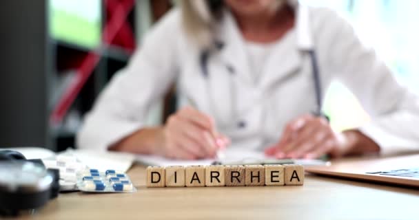Médico General Gastroenterólogo Diagnóstico Médico Diarrea Médico Trata Diarrea Niños — Vídeo de stock