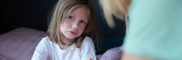 Upset Sad Little Girl Communicates Mom Home Tactile Contact Children — Fotografia de Stock
