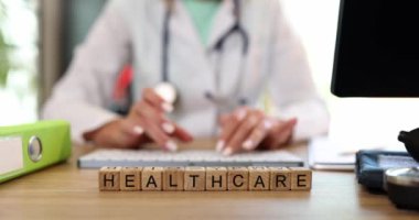 Sağlık hizmetleri ahşap küplere, yüzeysel odaklara yazılmıştır. Doktorun işyeri. Hastalıkların tedavisi