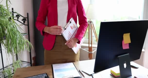 Businesswoman Extends Hand Handshake Offers Good Deal Partner Woman Boss — Stock Video