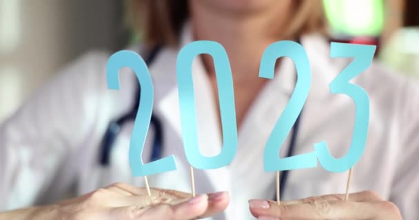 Therapist Wishes Happy New Year 2023 Closeup New Year Christmas — Stock Video