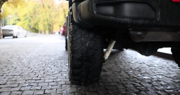 Road Car Wheels Marsh Tires Road Mud Jeep Tour Dirt — Stock Video