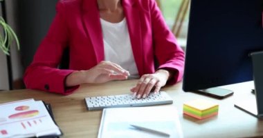 Happy business woman waving hands greeting partner during video conference. business consultant and welcome gesture