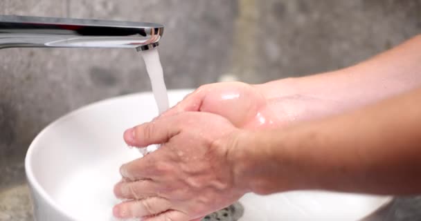 Man Uses Soap Washes Hands Soap Tap Daily Hand Hygiene — Stok video
