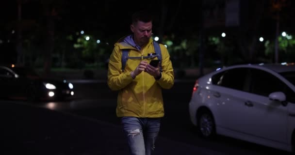 Emotions Sadness Man Reads Message Dejectedly Sit Street Hold Head — Vídeo de stock