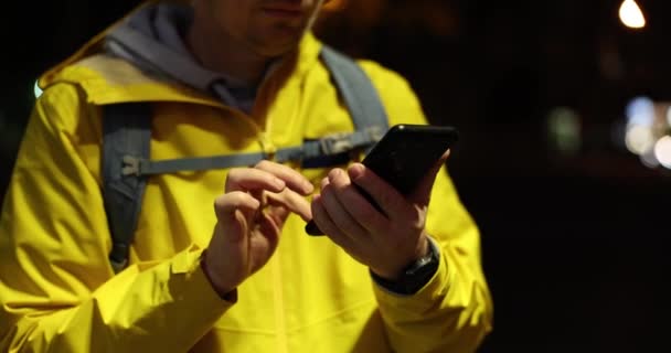 Closeup Male Tourist Blogger Hands Typing Text Message Smartphone Street — Video Stock