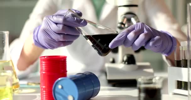 Laboratory Testing Crude Oil Flask Scientist Hand Natural Crude Oil — Video Stock