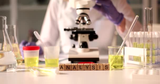 Test Tube Yellow Urine Liquid Glass Chemistry Doctor Works Microscope — Video Stock