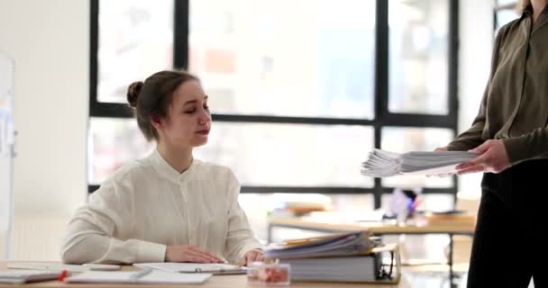 Woman Secretary Doing Want Work Bunch Papers Director Movie Slow — Vídeo de Stock