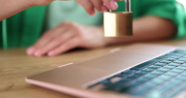Woman Hand Puts Padlock Laptop Computer Office Desk Data Protection — Stok video