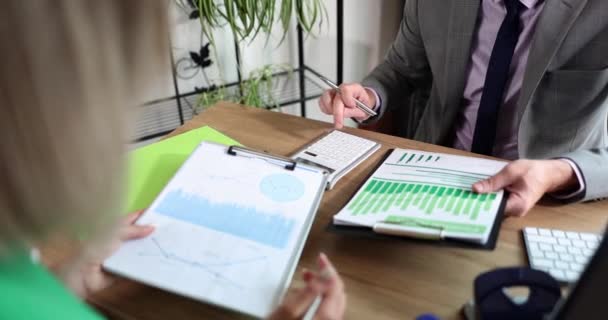 Business Partners Study Business Intelligence Business Metrics Teamwork Sales Statistics — Stok Video