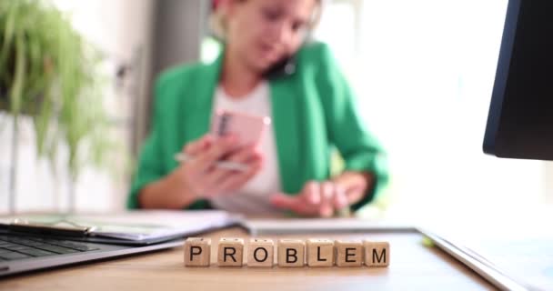 Business Woman Manager Laptop Talking Phone Problem Client Discussing Problem — ストック動画