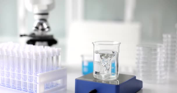 Analytical Laboratory Mixing Solution Water Laboratory Magnetic Mixer — Vídeos de Stock