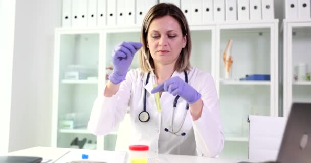Doctor Holds Test Tube Urine Sample Analysis Closeup Laboratory Research — Stock videók