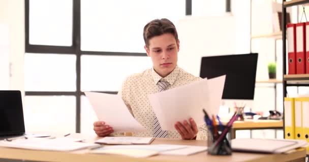 Adult Businessman Student Reads Documents Office Successful Internship Company Work — Stockvideo