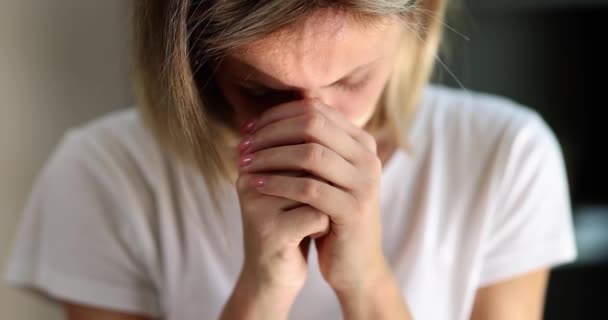 Woman Prays Lowering Her Face Close Slowmotion Concept Religious Freedom — Stock video