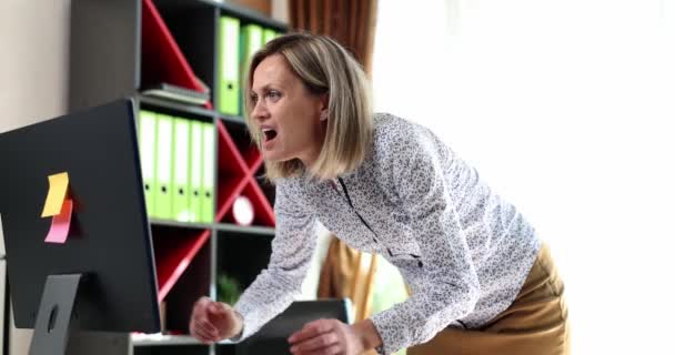 Shocked Business Woman Looking Information Computer Screen Screaming Movie Slow — Video