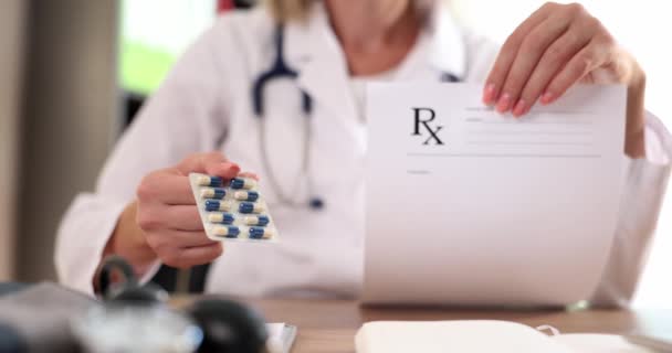Doctor Hands Prescription Holds Blister Pills Hands Getting Prescription Medicines — 비디오
