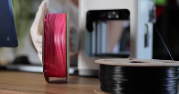 Engineer Unwinds Plastic Printer Closeup Main Types Plastics Fdm Printing — Stok Video