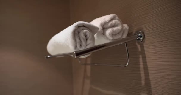 Two White Towels Bathroom Shelf Terry Shower Towels — Vídeo de Stock