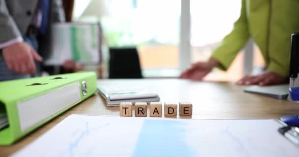 Word Trade Wooden Cubes Background Business People Handshake Confident Businessman — Vídeos de Stock