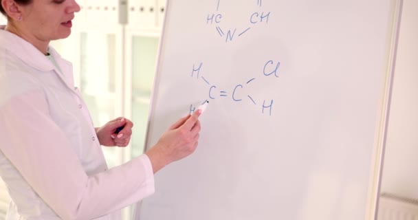 Woman Scientist Teacher Writes Chemical Formula White Board Closeup Teaching — Stock Video